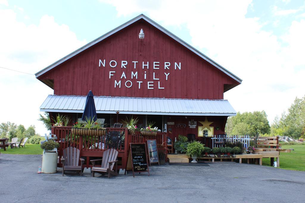 Northern Family Motel Potsdam Bagian luar foto